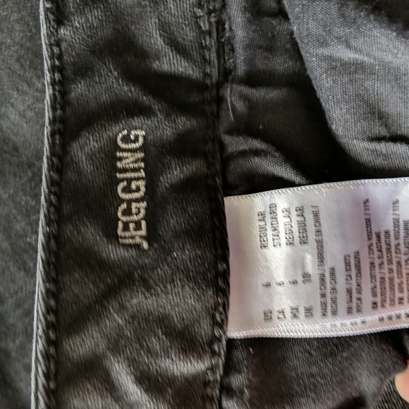 AEO Black super stretch Jegging - Picture 2 of 5